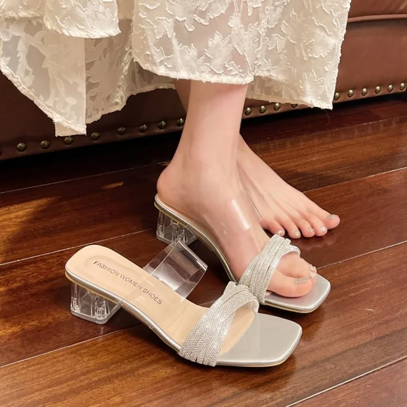 2026 Fashion Style High-heeled Shoes Summer Chunky Heels Square Toe Women Vacation Elegant Slippers
2026 Fashion Style High-heeled Shoes Summer Chunky Heels Square Toe Women Vacation Elegant Slippers