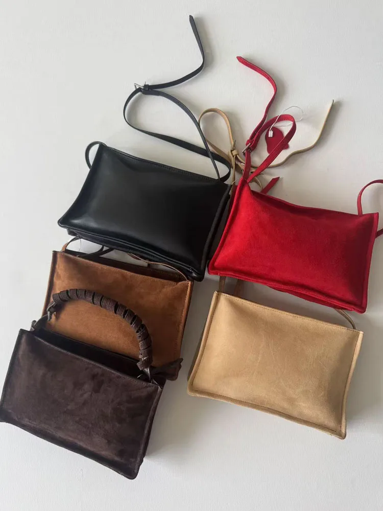 Новая модная женская сумка через плечо из матовой замши на осень-зиму 2025, прямоугольная, для ношения под мышкой
Новая модная женская сумка через плечо из матовой замши на осень-зиму 2025, прямоугольная, для ношения под мышкой