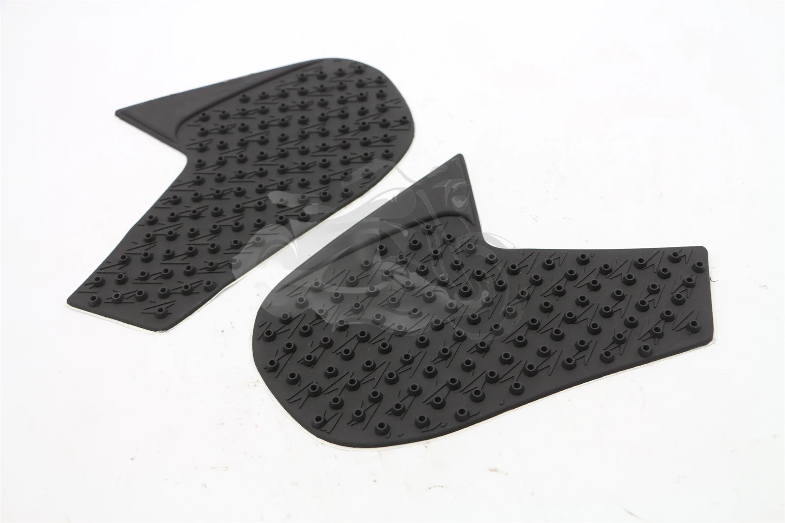 Fit For YAMAHA MT-09 2010 2011 2012 2013 MT09 MT 09 Tank Traction Pad Side Gas Knee Grip Protector Anti Slip Rubber Sticker
Fit For YAMAHA MT-09 2010 2011 2012 2013 MT09 MT 09 Tank Traction Pad Side Gas Knee Grip Protector Anti Slip Rubber Sticker