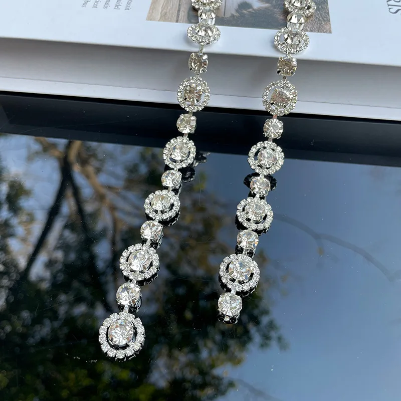 Sparkling Square Rhinestone Chains Copper DIY Hand Sew Decoration Accessories for Clothing Bags Shoes Costume Hair Ornaments
Sparkling Square Rhinestone Chains Copper DIY Hand Sew Decoration Accessories for Clothing Bags Shoes Costume Hair Ornaments