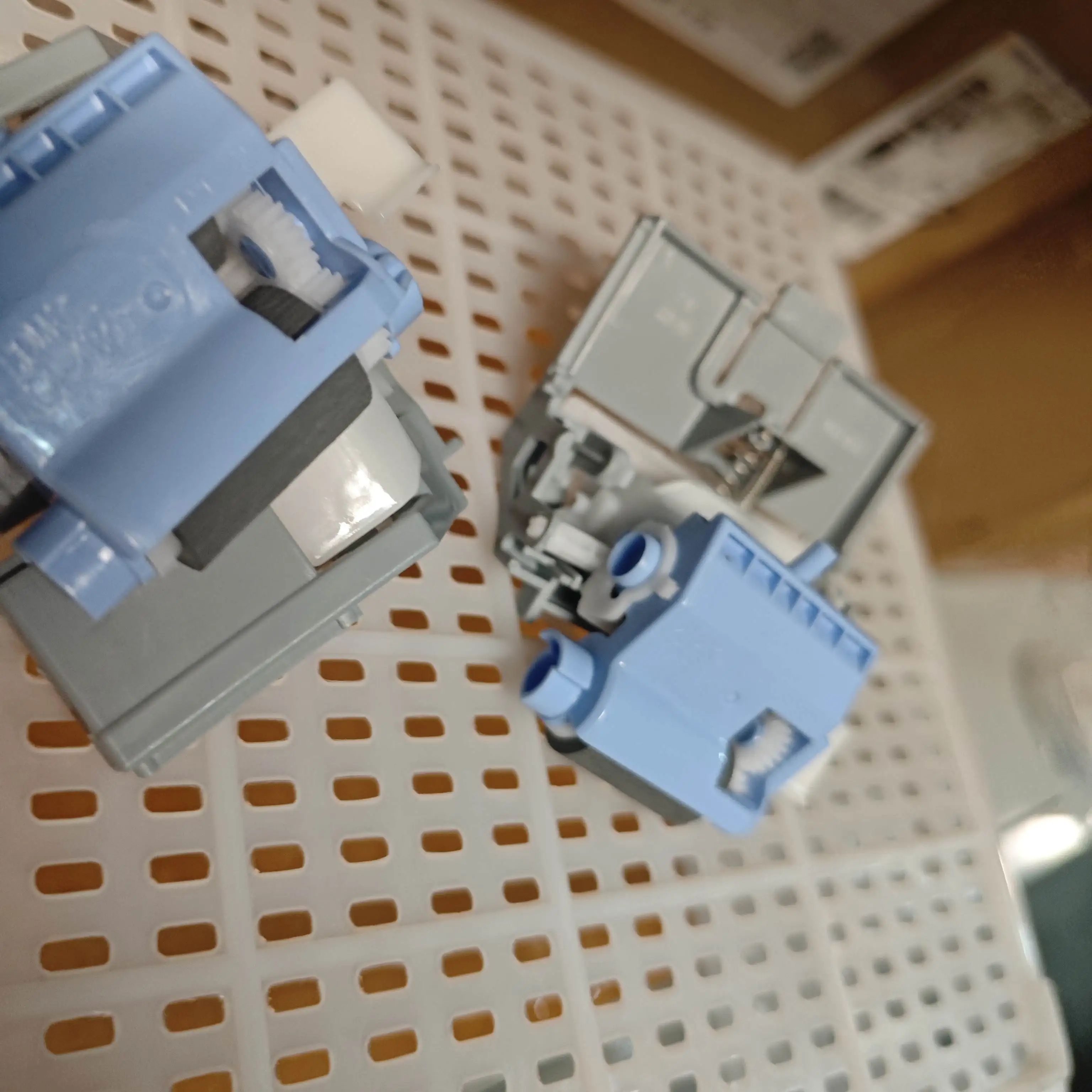 10sets F2A68-67913 RM2-5752-000 Separation Pickup Roller for HP M501 M506 M507 M527 M528
10sets F2A68-67913 RM2-5752-000 Separation Pickup Roller for HP M501 M506 M507 M527 M528