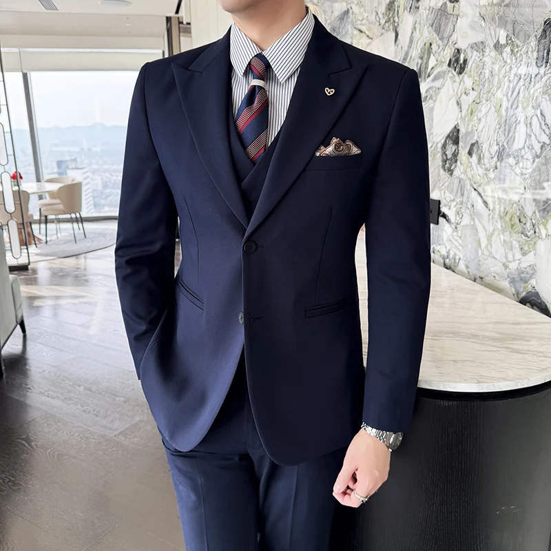 Men's suit three-piece business Slim wedding groom formal wear solid color leisure suit suit, top + vest + pants
Men's suit three-piece business Slim wedding groom formal wear solid color leisure suit suit, top + vest + pants