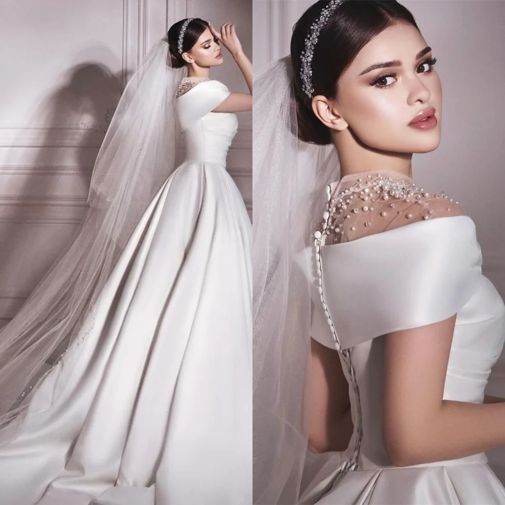 Customized High Quality White Satin Bridal Gowns Simple Crew Neck Short Sleeves Wedding Dress Chapel Train Lace Up Back Dress
Customized High Quality White Satin Bridal Gowns Simple Crew Neck Short Sleeves Wedding Dress Chapel Train Lace Up Back Dress