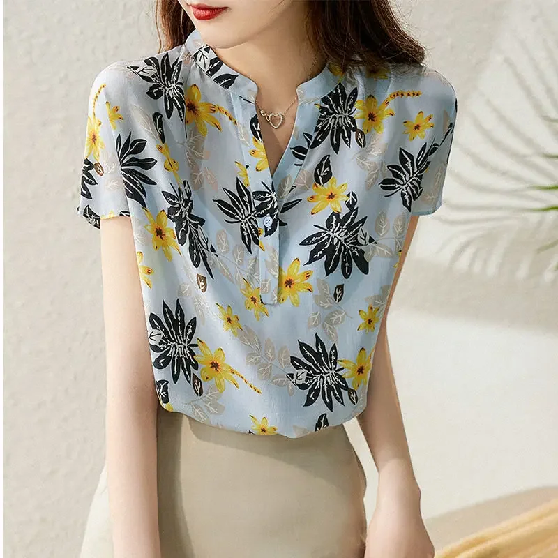 Summer New Loose All-match Tops Commuter Shirts Fashion V-Neck Short Sleeve Printed Chiffon Blouses Women's Clothing 2025
Summer New Loose All-match Tops Commuter Shirts Fashion V-Neck Short Sleeve Printed Chiffon Blouses Women's Clothing 2025