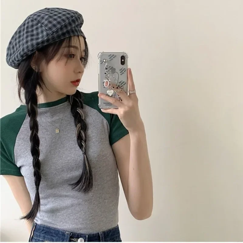 Женские футболки Crops Y2k Лоскутная уличная одежда Мягкие эстетичные модные удобные топы Тонкие летние милые простые с коротким рукавом
Женские футболки Crops Y2k Лоскутная уличная одежда Мягкие эстетичные модные удобные топы Тонкие летние милые простые с коротким рукавом