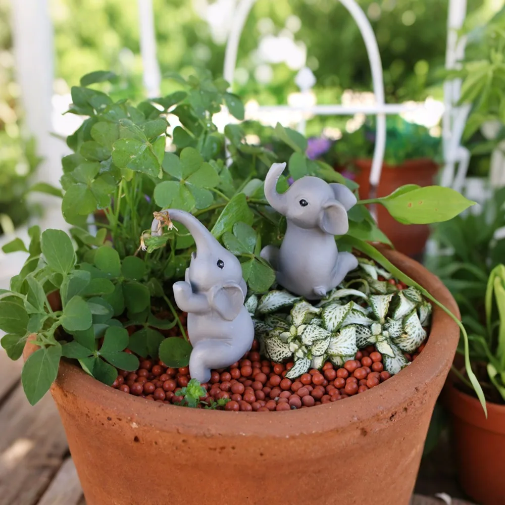 Cartoon Elephant Figurine Set Cute Handicraft Climbing Elephant Ornaments Resin Crafts Elephant Bonsai Pendant
Cartoon Elephant Figurine Set Cute Handicraft Climbing Elephant Ornaments Resin Crafts Elephant Bonsai Pendant