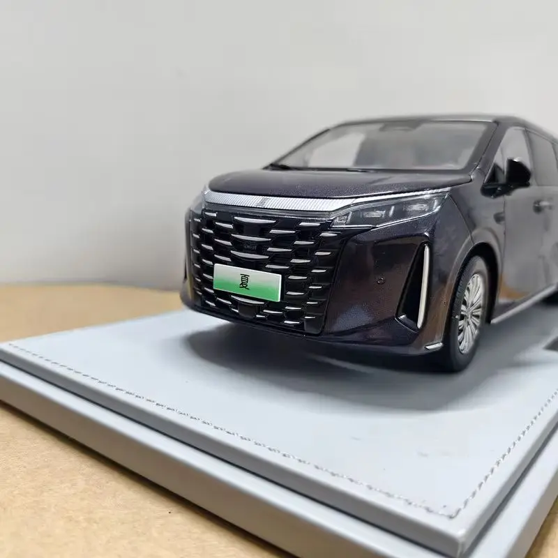 Модель автомобиля BYD 1:18, литая под давлением, BYD Xia 2025mv, коммерческий автомобиль, из сплава, оригинальная, с индивидуальным номерным знаком, коллекционные украшения, подарок.
Модель автомобиля BYD 1:18, литая под давлением, BYD Xia 2025mv, коммерческий автомобиль, из сплава, оригинальная, с индивидуальным номерным знаком, коллекционные украшения, подарок.