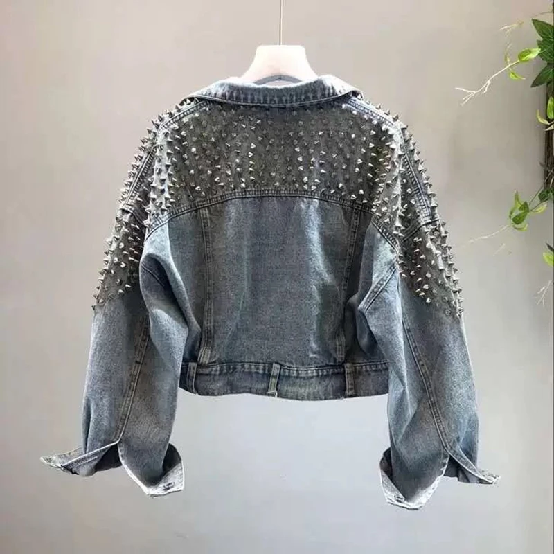 Rivet Short Denim Jacket 2026 Spring Autumn New Korean Version Bat Sleeve Washed Top Fashion Turndown Collar High Street Outwear
Rivet Short Denim Jacket 2026 Spring Autumn New Korean Version Bat Sleeve Washed Top Fashion Turndown Collar High Street Outwear
