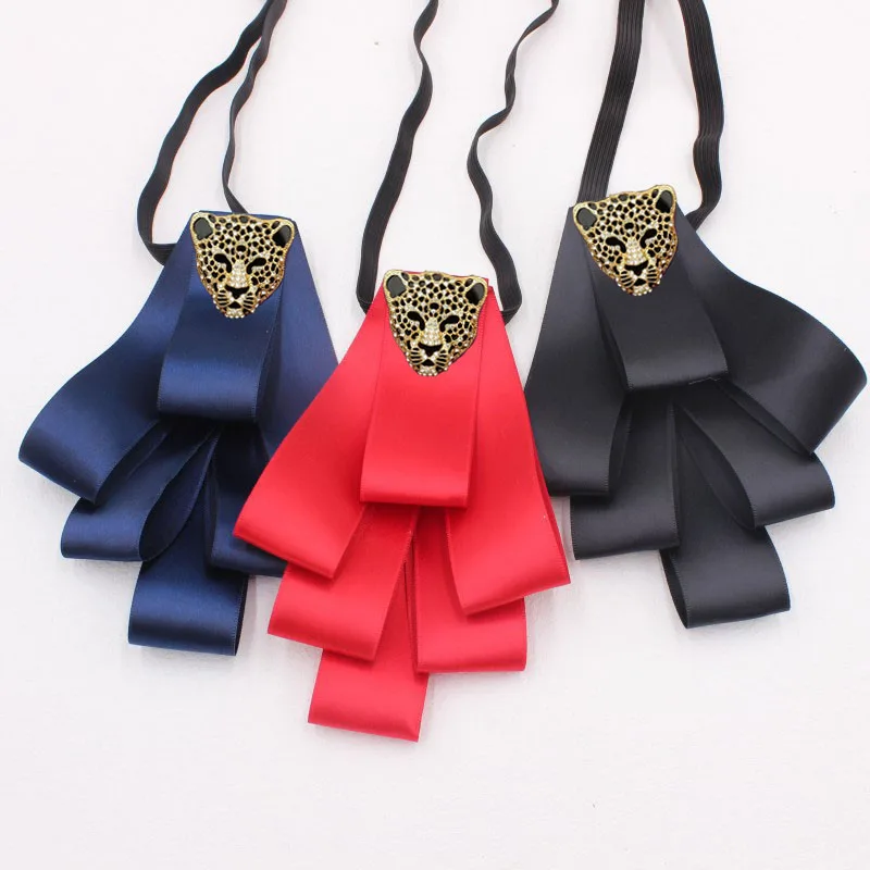 Men's Bow Tie Personality Domineering Crystal Animal Head Simple Suit Dress Shirt Accessories Pins Handmade Jewelry Gift for Men
Men's Bow Tie Personality Domineering Crystal Animal Head Simple Suit Dress Shirt Accessories Pins Handmade Jewelry Gift for Men