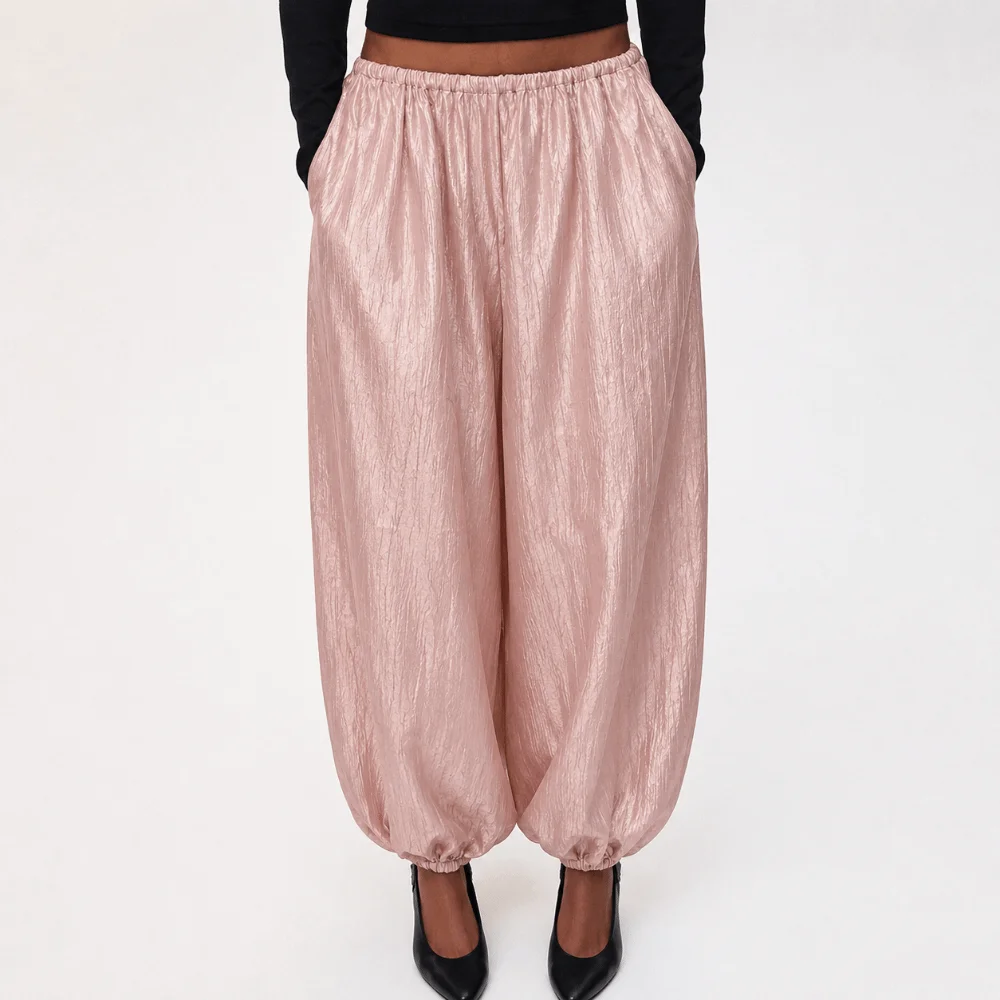 Casual Loose Satin Lantern Pants High Waist Elastic High Waist Trousers Elegant Long Crepe Loose Bloomers Women
Casual Loose Satin Lantern Pants High Waist Elastic High Waist Trousers Elegant Long Crepe Loose Bloomers Women
