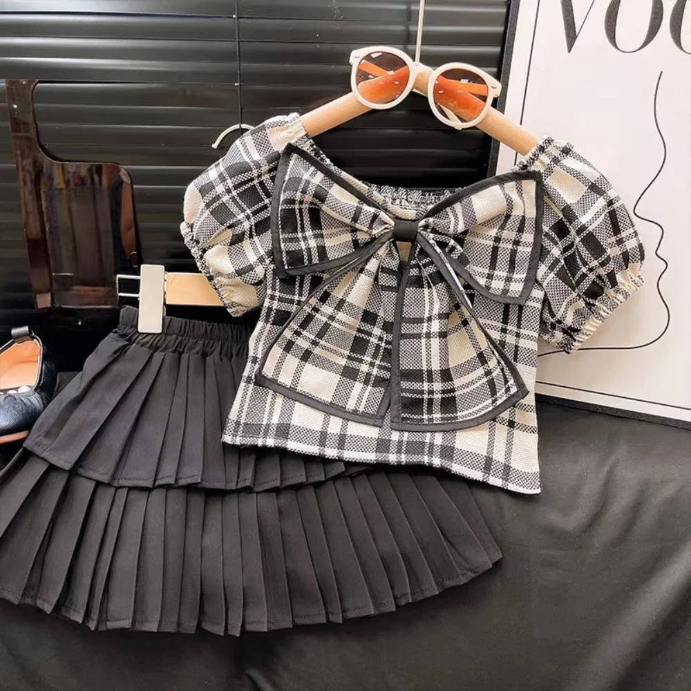 Summer Korean Style Girls' Suit Checkered Big Bow Decoration Top+pleated Skirt Fashion Two-piece Set 2-7 Years Old Kids Wear
Summer Korean Style Girls' Suit Checkered Big Bow Decoration Top+pleated Skirt Fashion Two-piece Set 2-7 Years Old Kids Wear