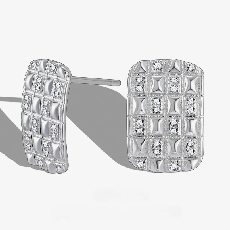 New S925 Silver Earnail Female Design Light Luxury High End Three Dimensional Geometric Diamond Inlaid Earrings Wedding Jewelry
New S925 Silver Earnail Female Design Light Luxury High End Three Dimensional Geometric Diamond Inlaid Earrings Wedding Jewelry