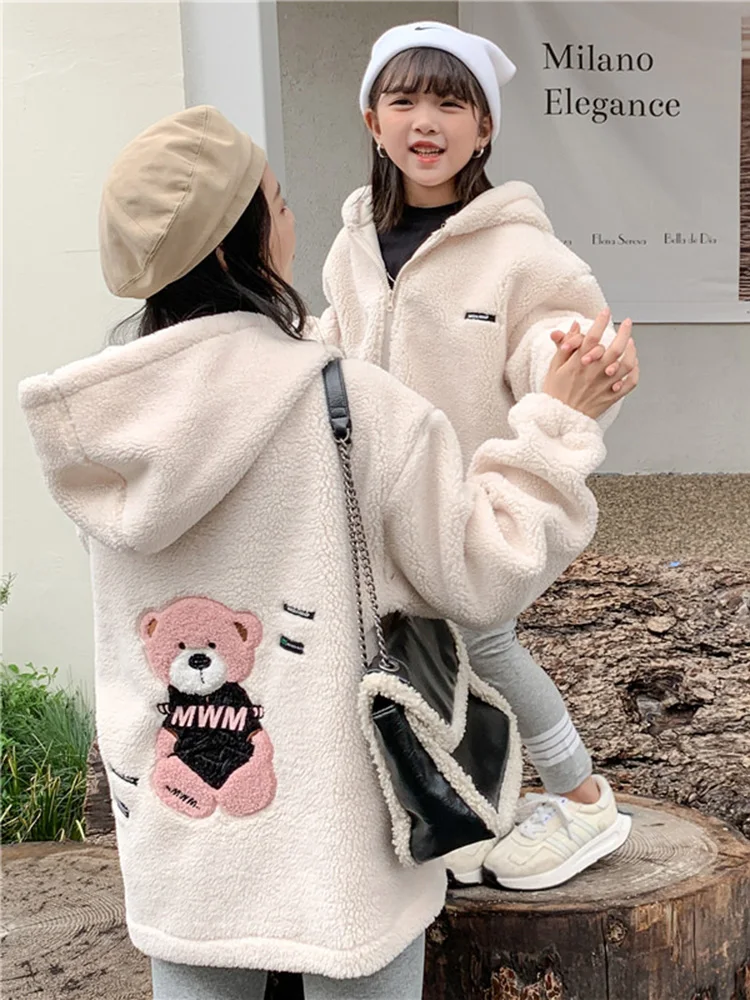 Winter 2022 Cashmere jacket parents and children's clothing, fashion coat thickened mother and daughter hot
Winter 2022 Cashmere jacket parents and children's clothing, fashion coat thickened mother and daughter hot