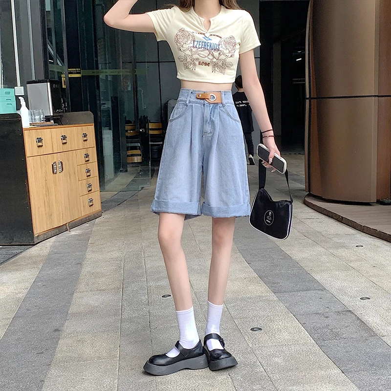 S-5XL 2 Colors Knee Length Denim Shorts Women wide leg High adjustable Waist Jeans Shorts Women Summer 2022 Streetwear
S-5XL 2 Colors Knee Length Denim Shorts Women wide leg High adjustable Waist Jeans Shorts Women Summer 2022 Streetwear