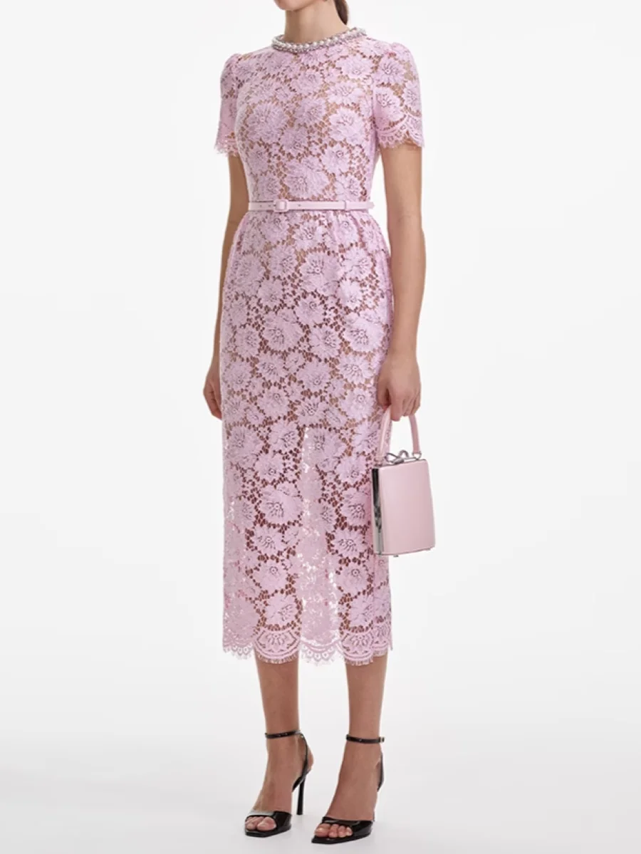 Lace Embroidery Hollow Women Pink Dress 2025 New Diamond Decoration Round Neck Short Sleeve High Waist Sweet Female Midi Robe
Lace Embroidery Hollow Women Pink Dress 2025 New Diamond Decoration Round Neck Short Sleeve High Waist Sweet Female Midi Robe