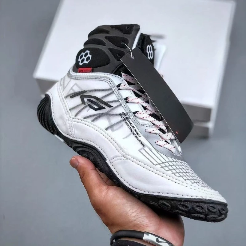 Classic Brand Professional Boxing Fighting Boots Top Quality Wearable Wrestling Sneakers Unisex Competition Sport Fighting Shoe
Classic Brand Professional Boxing Fighting Boots Top Quality Wearable Wrestling Sneakers Unisex Competition Sport Fighting Shoe