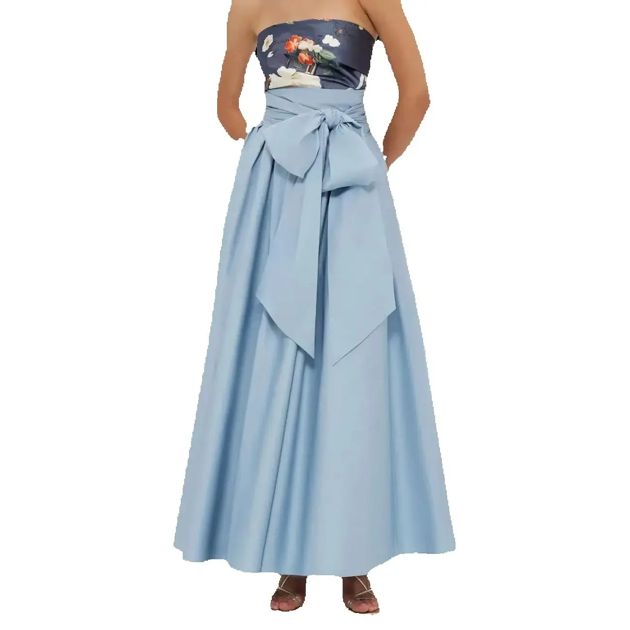 Синяя юбка с большим бантом на талии. Струящиеся тканевые шторы. Изящно в длину до пола. Мягкий материал обеспечивает комфорт.
Синяя юбка с большим бантом на талии. Струящиеся тканевые шторы. Изящно в длину до пола. Мягкий материал обеспечивает комфорт.