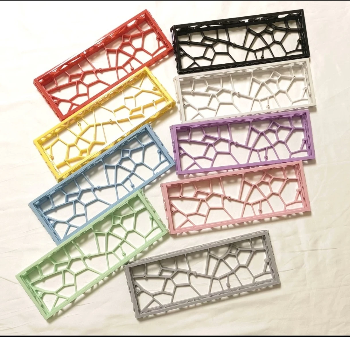 Plastic hollow out keyboard case GH60 holes fitting wooting60 Venom60 HM66 Holy60
Plastic hollow out keyboard case GH60 holes fitting wooting60 Venom60 HM66 Holy60