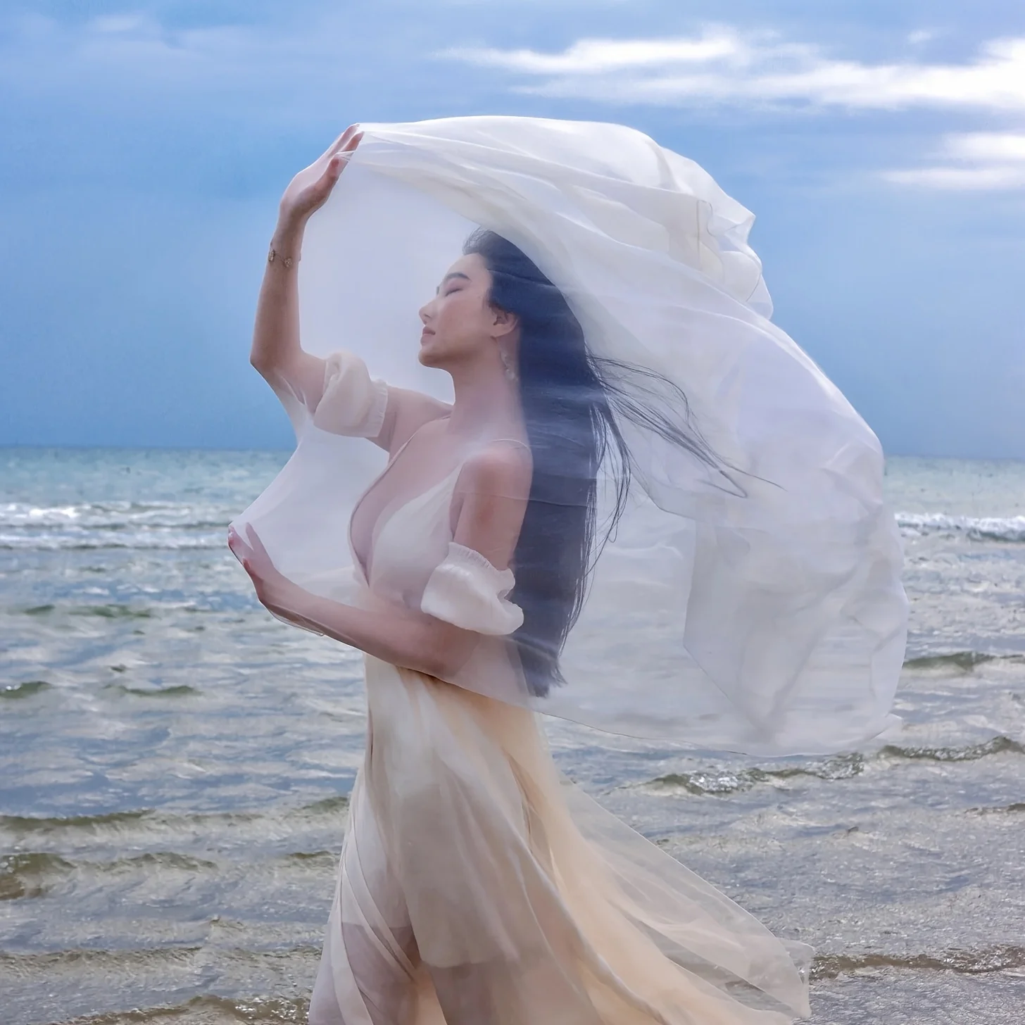 New Women Summer Long Length Sun Protection Beach Shawl Lightweight Beach Gauze Shawl Wrap180*120
New Women Summer Long Length Sun Protection Beach Shawl Lightweight Beach Gauze Shawl Wrap180*120