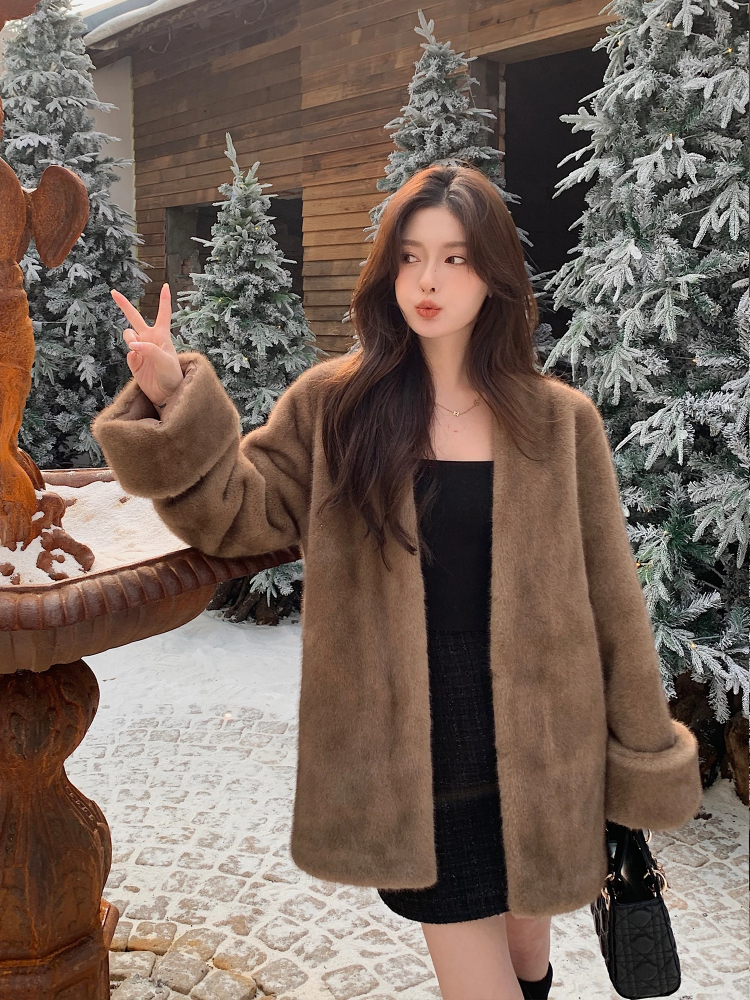 Eco-Friendly Mink Fur Jaet Long Sve Women's Coat Medium Length Sve Design Winter New Sle Korean Commute Sle
Eco-Friendly Mink Fur Jaet Long Sve Women's Coat Medium Length Sve Design Winter New Sle Korean Commute Sle