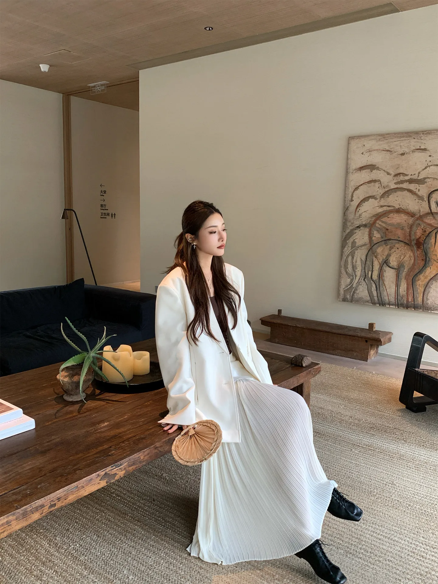 Fashionable Left Side Women's Outfit Spring 2026 Suit Jacket Mesh Pleated Half Skirt Two-Piece Set Regular Length Long S...
Fashionable Left Side Women's Outfit Spring 2026 Suit Jacket Mesh Pleated Half Skirt Two-Piece Set Regular Length Long S...
