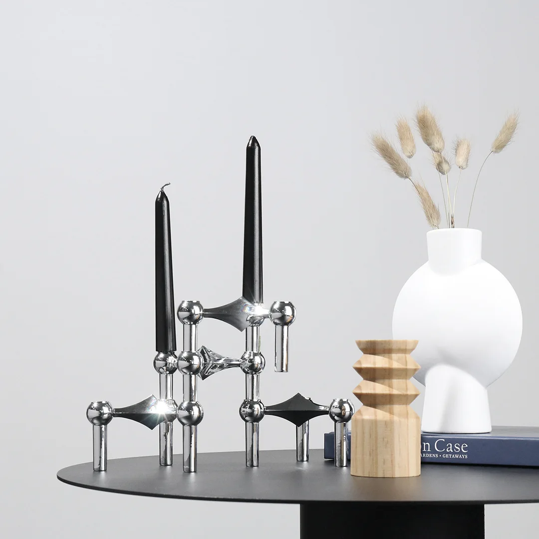 Modern European Style Silver Candle stick Metal Molecular Structure Wedding Living Room Decoration Gift Home Decore Candelabra
Modern European Style Silver Candle stick Metal Molecular Structure Wedding Living Room Decoration Gift Home Decore Candelabra