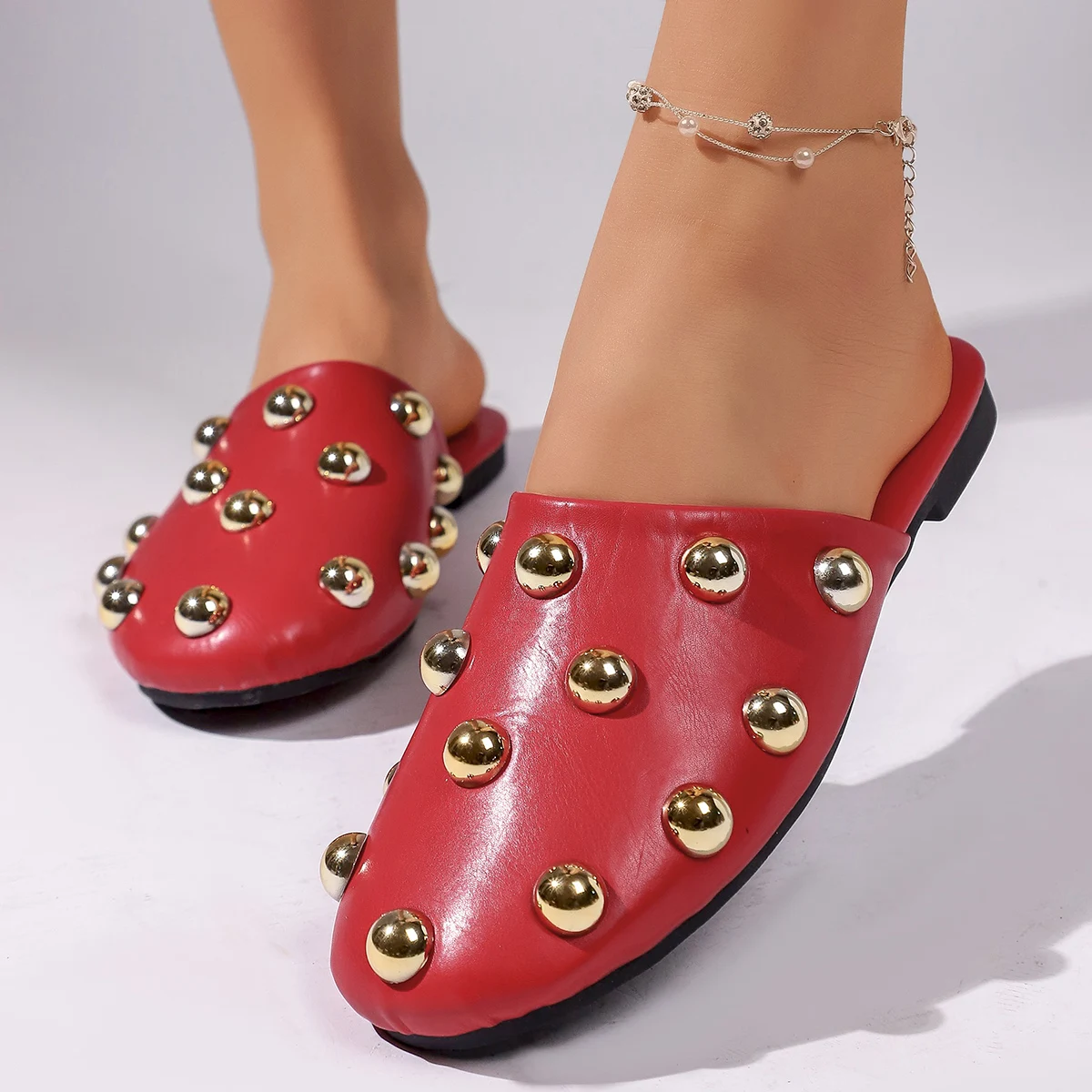Metal Rivet Comfortable Sandals Slip-On Casual Head Covering Slippers Breathable Soft Bottom Rubber Outsole Daily Wear
Metal Rivet Comfortable Sandals Slip-On Casual Head Covering Slippers Breathable Soft Bottom Rubber Outsole Daily Wear