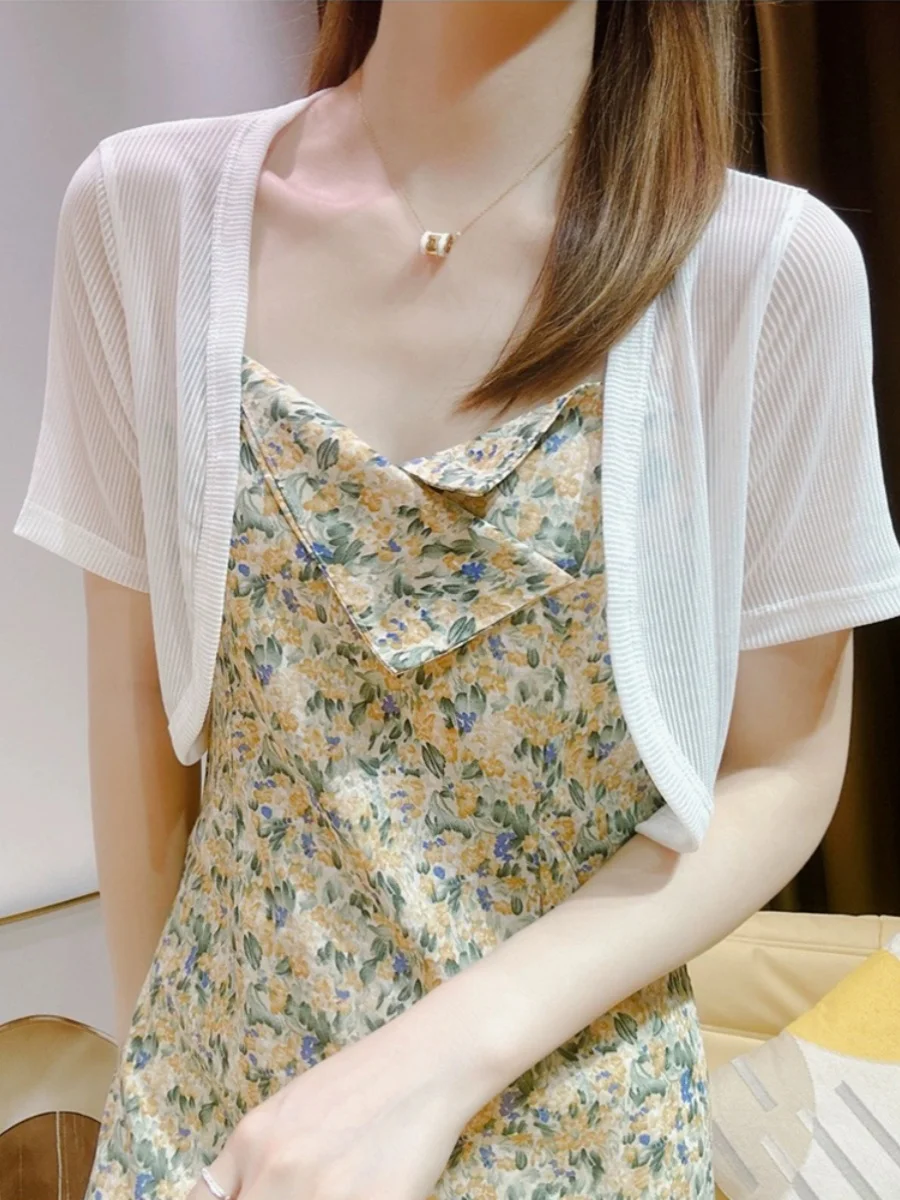 Ice Silk Me ort Cardigan Summer Sun Protection Vest Top with Skirt Lace irt Korean Sle Slim Fit V Ne ort Sve
Ice Silk Me ort Cardigan Summer Sun Protection Vest Top with Skirt Lace irt Korean Sle Slim Fit V Ne ort Sve
