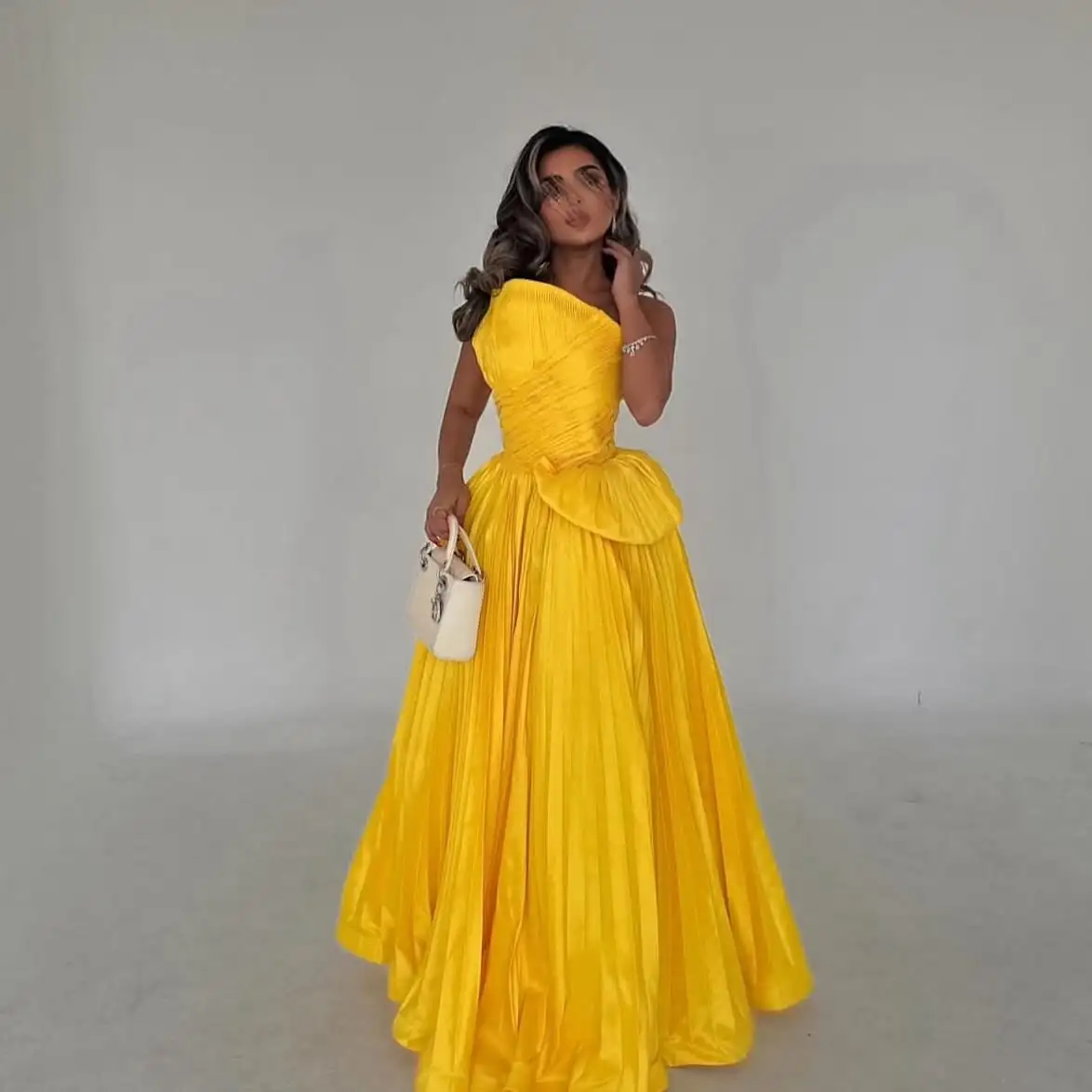 Customized Modern Satin A-Line One Shoulder Evening Dresses Sleeveless Panel Train Special Occasion Gowns Soft Prom Dress
Customized Modern Satin A-Line One Shoulder Evening Dresses Sleeveless Panel Train Special Occasion Gowns Soft Prom Dress