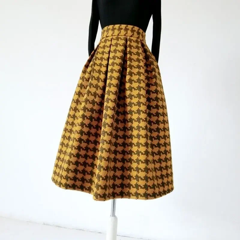 Autumn Winter Fashion Wool Plaid Skirts Women High Waist A-line Midi Jupe Femme Style Basics All-match Faldas Mujer 2024 C101
Autumn Winter Fashion Wool Plaid Skirts Women High Waist A-line Midi Jupe Femme Style Basics All-match Faldas Mujer 2024 C101