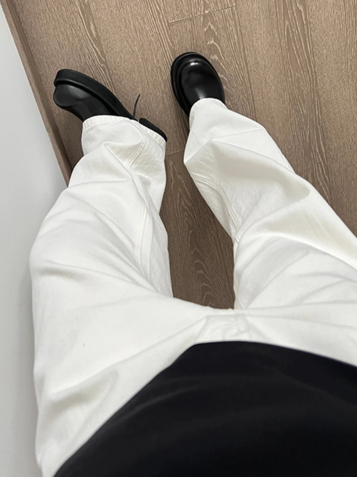 Loose Fit Pure White Men's Jeans 2024 New Style Japanese Trendy Brand Lazy Straight Leg Long Pants Draped Wide Leg Trousers
Loose Fit Pure White Men's Jeans 2024 New Style Japanese Trendy Brand Lazy Straight Leg Long Pants Draped Wide Leg Trousers