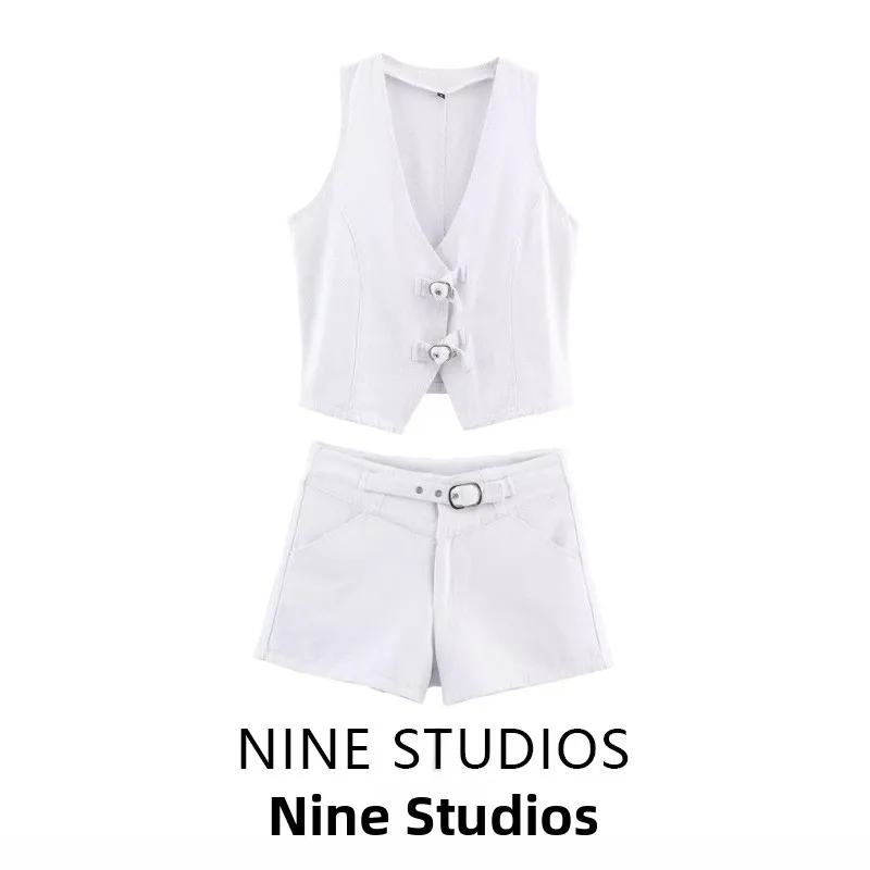 NINE ZA Women's Denim Vest And ort Pants Set with Bule 2025 Autumn Faion Two-Piece Suit ort Sve V-Ne Button-Up
NINE ZA Women's Denim Vest And ort Pants Set with Bule 2025 Autumn Faion Two-Piece Suit ort Sve V-Ne Button-Up