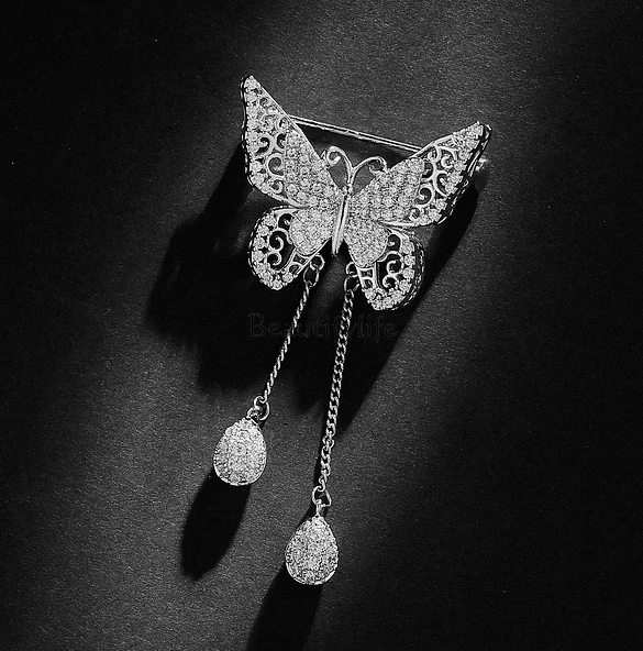 Crystal Zircon Tassel Butterfly Brooch Female Corsage Suit Coat Accessories
Crystal Zircon Tassel Butterfly Brooch Female Corsage Suit Coat Accessories