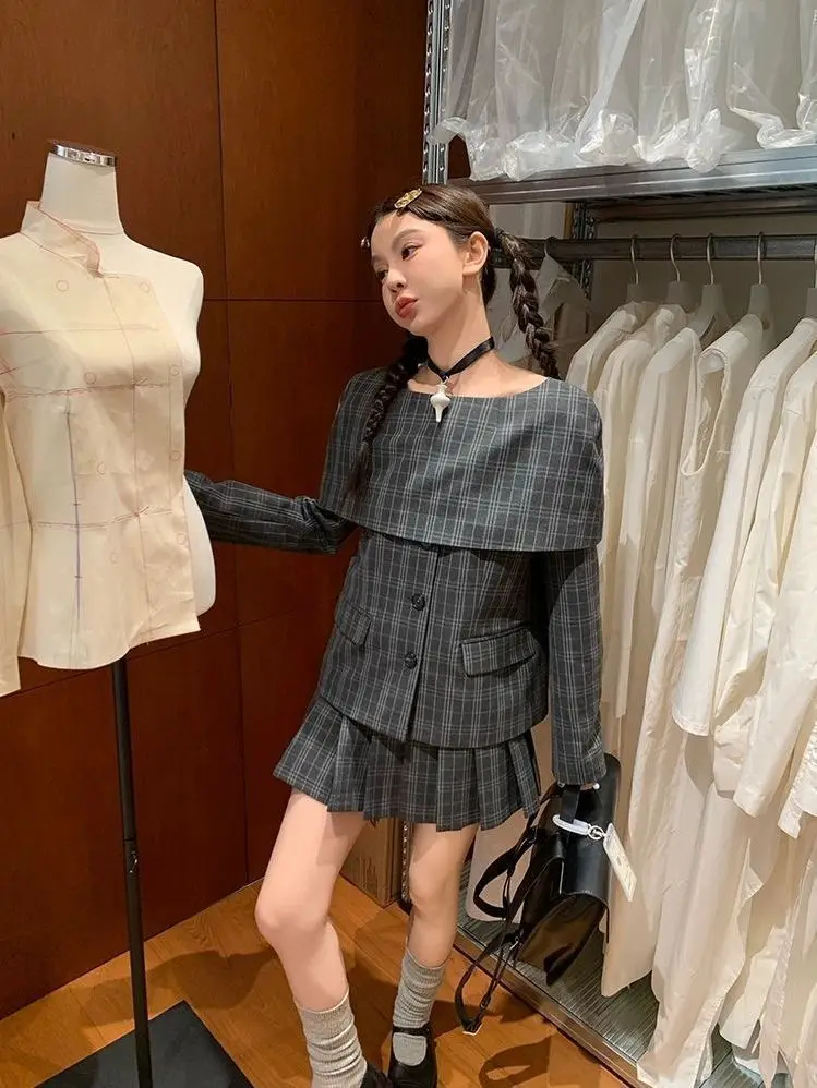Korean High-end Gray Plaid One-shoulder Suit Long-sleeved Top High-waisted Pleated Skirt Autumn Two-piece Suit for Women
Korean High-end Gray Plaid One-shoulder Suit Long-sleeved Top High-waisted Pleated Skirt Autumn Two-piece Suit for Women