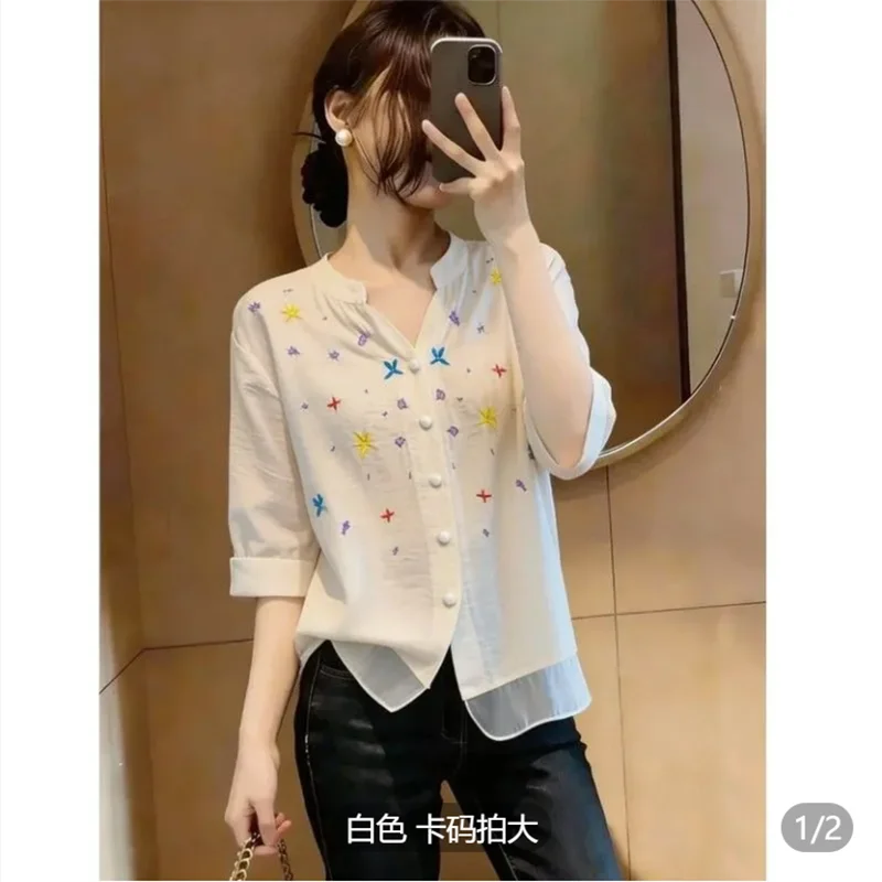 Elegant V-Neck Cotton Linen Embroidered Shirt Women Summer plus Size Conceals Belly Slimming Top Design Sensation Five-Quarter S
Elegant V-Neck Cotton Linen Embroidered Shirt Women Summer plus Size Conceals Belly Slimming Top Design Sensation Five-Quarter S