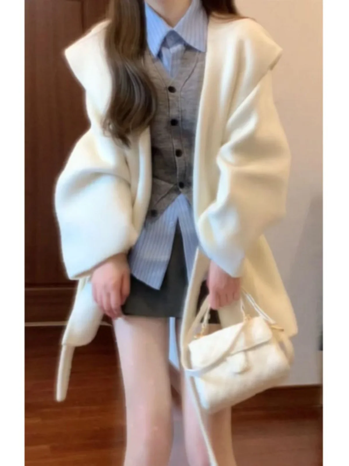 Korean Style Short Hooded Woolen Coat Women's Fashionable Size Belted Outerwear Early Spring New Arrival Commute Friendly
Korean Style Short Hooded Woolen Coat Women's Fashionable Size Belted Outerwear Early Spring New Arrival Commute Friendly