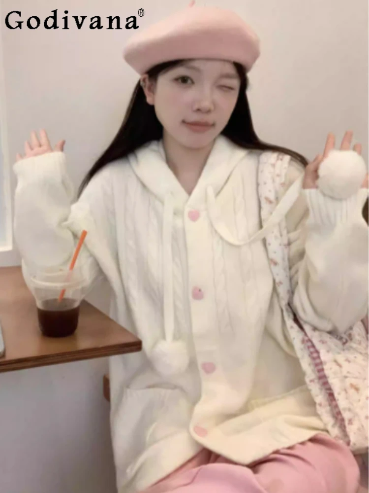 Большой размер, женский осенне-зимний милый свитер с капюшоном, уменьшающий возраст, милый свободный универсальный корейский свитер с длинными рукавами для девочек
Большой размер, женский осенне-зимний милый свитер с капюшоном, уменьшающий возраст, милый свободный универсальный корейский свитер с длинными рукавами для девочек