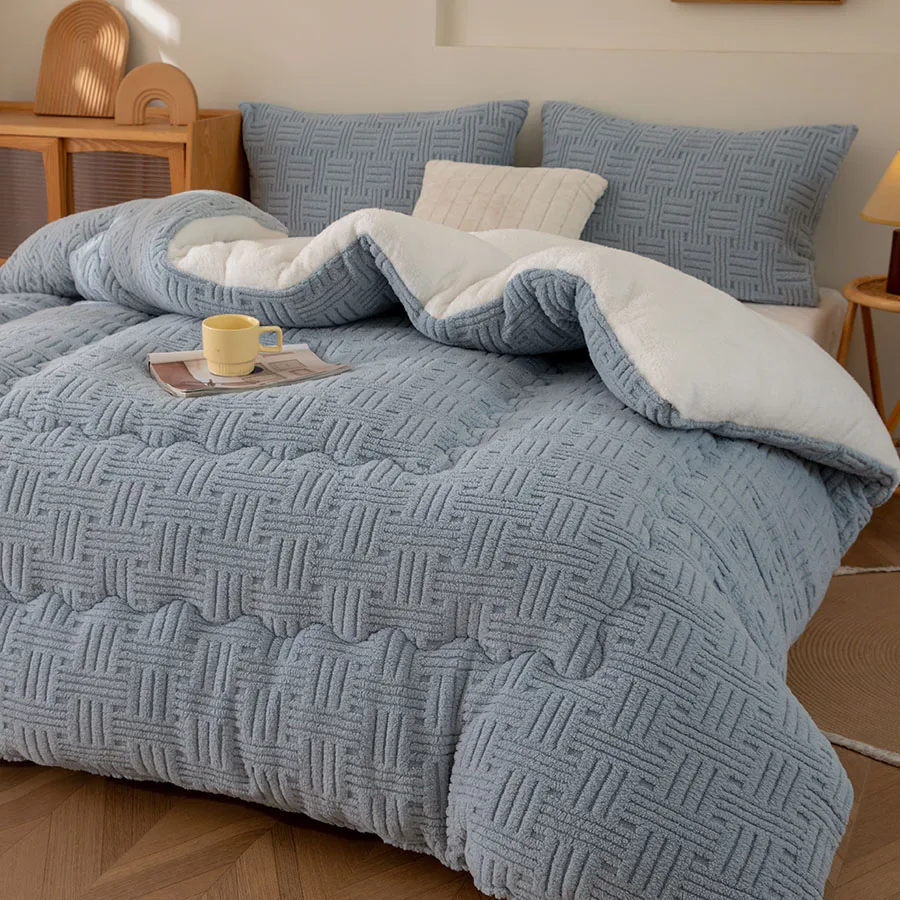 New Thick And Warm Jacquard Winter Quilt With Double-Sided Plush Blanket - Extra-Large Size For Adults And Children's Quilt Core
New Thick And Warm Jacquard Winter Quilt With Double-Sided Plush Blanket - Extra-Large Size For Adults And Children's Quilt Core