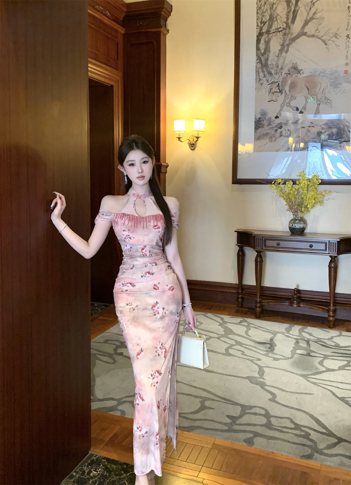 Coigarsam женское летнее платье Cheongsam сексуальные винтажные однотонные розовые платья с кисточками и кисточками
Coigarsam женское летнее платье Cheongsam сексуальные винтажные однотонные розовые платья с кисточками и кисточками