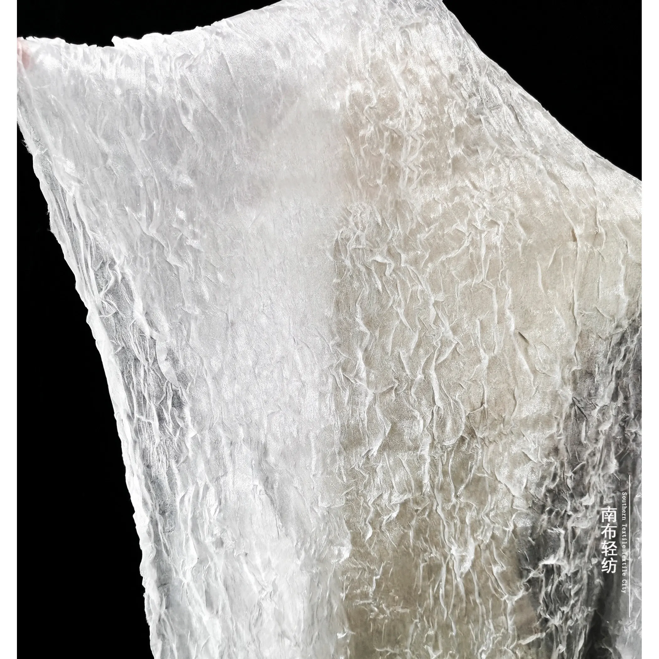 White Mesh Fabric Semi Permeable Ripple Water Light Wrinkled Yarn Fabric Creative Wedding Dress Dress DIY Mesh Designer Fabric
White Mesh Fabric Semi Permeable Ripple Water Light Wrinkled Yarn Fabric Creative Wedding Dress Dress DIY Mesh Designer Fabric