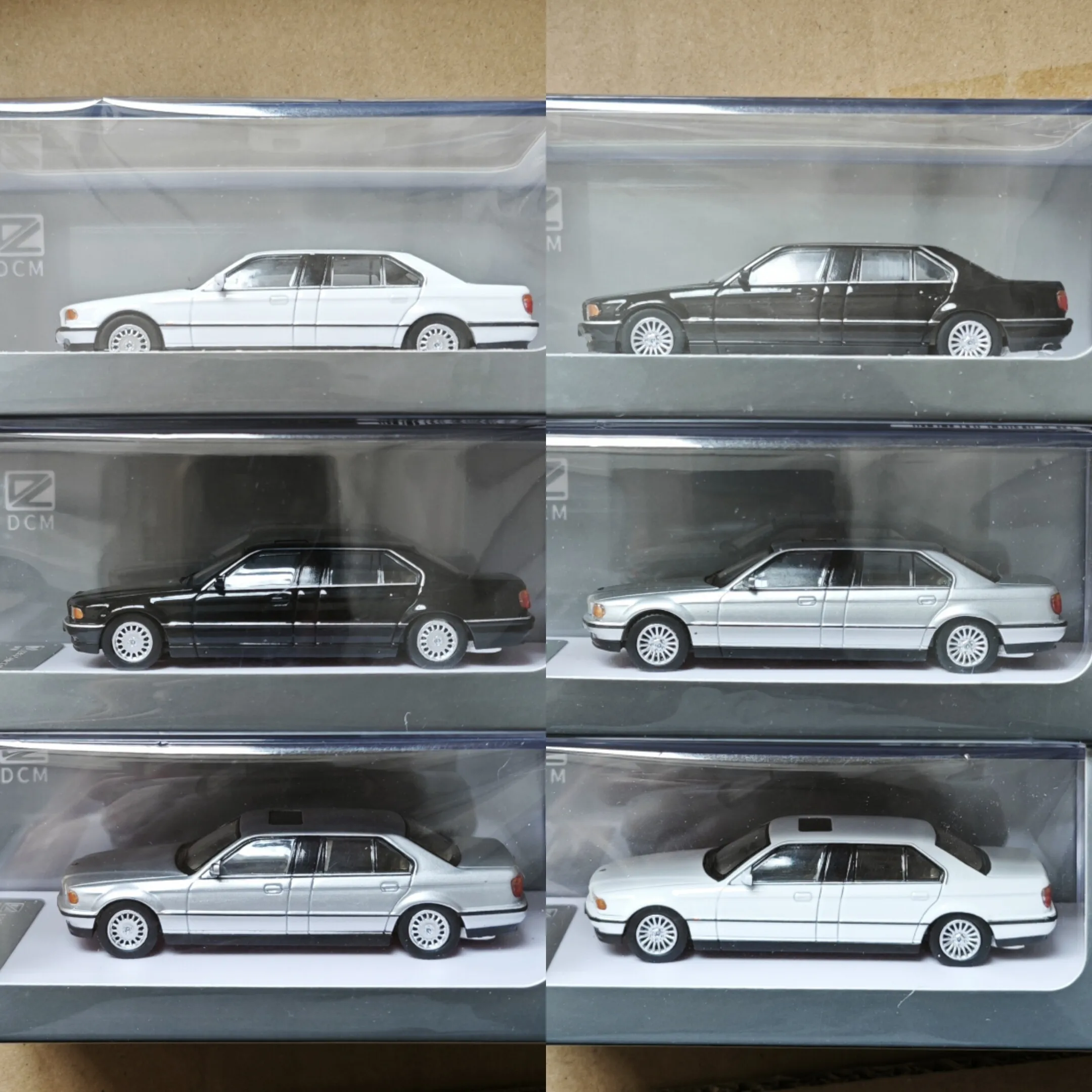 DCM 1:64 BMW BMW E38 7-Series Alloy Car Model Collection Ornament
DCM 1:64 BMW BMW E38 7-Series Alloy Car Model Collection Ornament