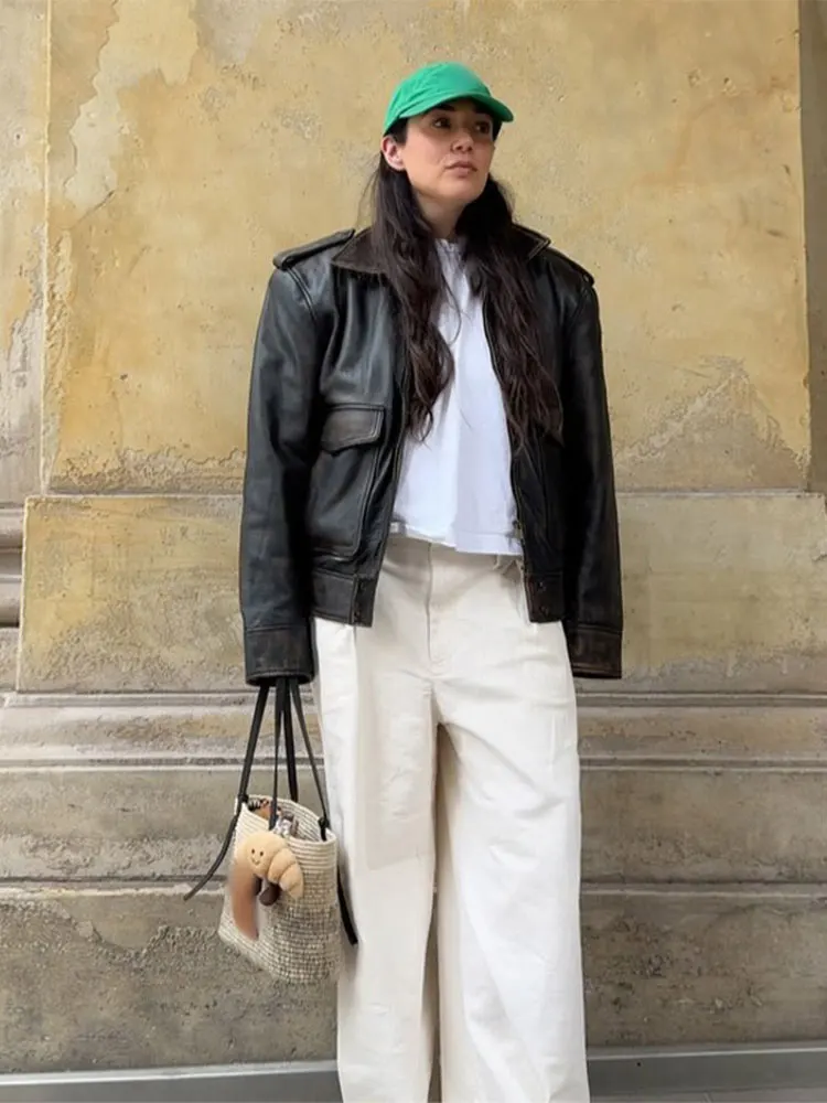 Women Leather Fashion Jacket Autumn Female Lapel Collar Zipper Elegant Long Sleeves Warm Coats 2024 Ins New Female Streetwear
Women Leather Fashion Jacket Autumn Female Lapel Collar Zipper Elegant Long Sleeves Warm Coats 2024 Ins New Female Streetwear