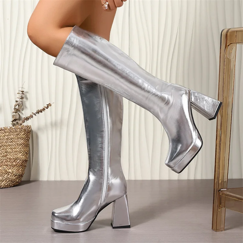 2024 Winter Punk Style Sliver Gold Knee High Long Boots Ladies Platform Heels High-heeled Botas Banquet Party Shoes for Women
2024 Winter Punk Style Sliver Gold Knee High Long Boots Ladies Platform Heels High-heeled Botas Banquet Party Shoes for Women