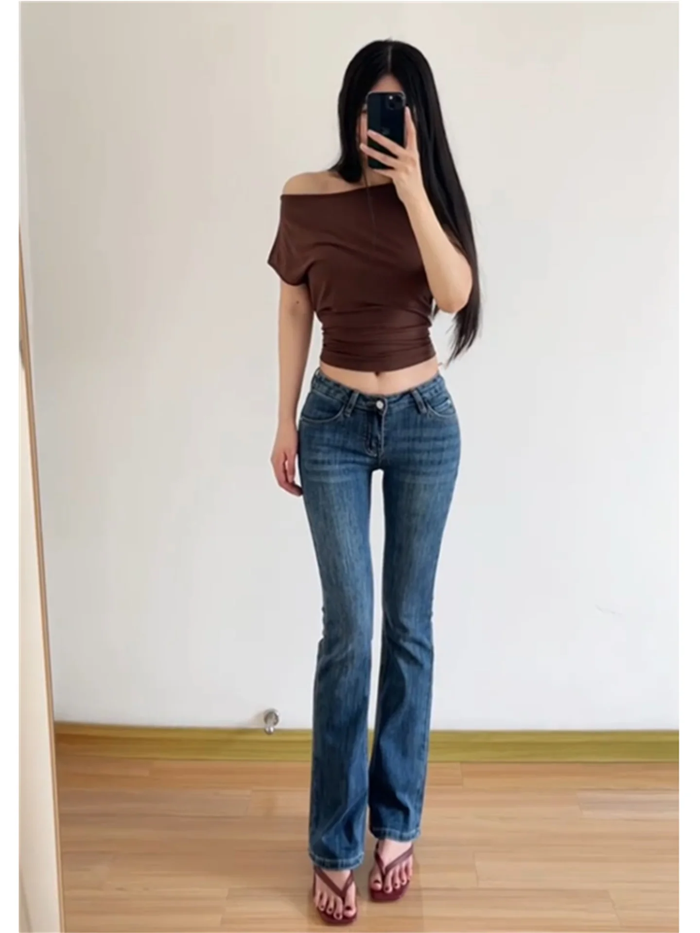 American Retro Blue Hot Girl Flared Jeans Women's Spring Summer Slimming Tall Extended Casual Low Waist Pants
American Retro Blue Hot Girl Flared Jeans Women's Spring Summer Slimming Tall Extended Casual Low Waist Pants