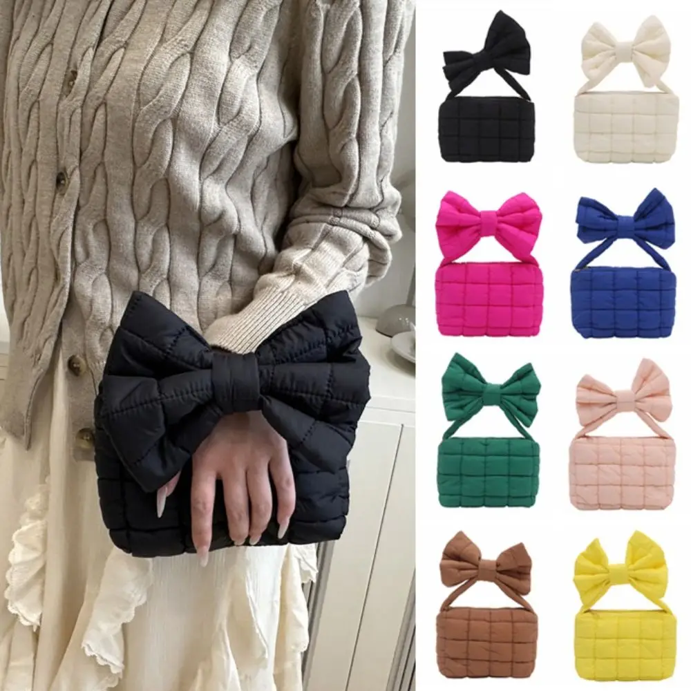 Модная однотонная плиссированная сумка с облаком, стеганая мини-сумочка с бантом, кошелек в корейском стиле, сумка для хранения на запястье 
Модная однотонная плиссированная сумка с облаком, стеганая мини-сумочка с бантом, кошелек в корейском стиле, сумка для хранения на запястье