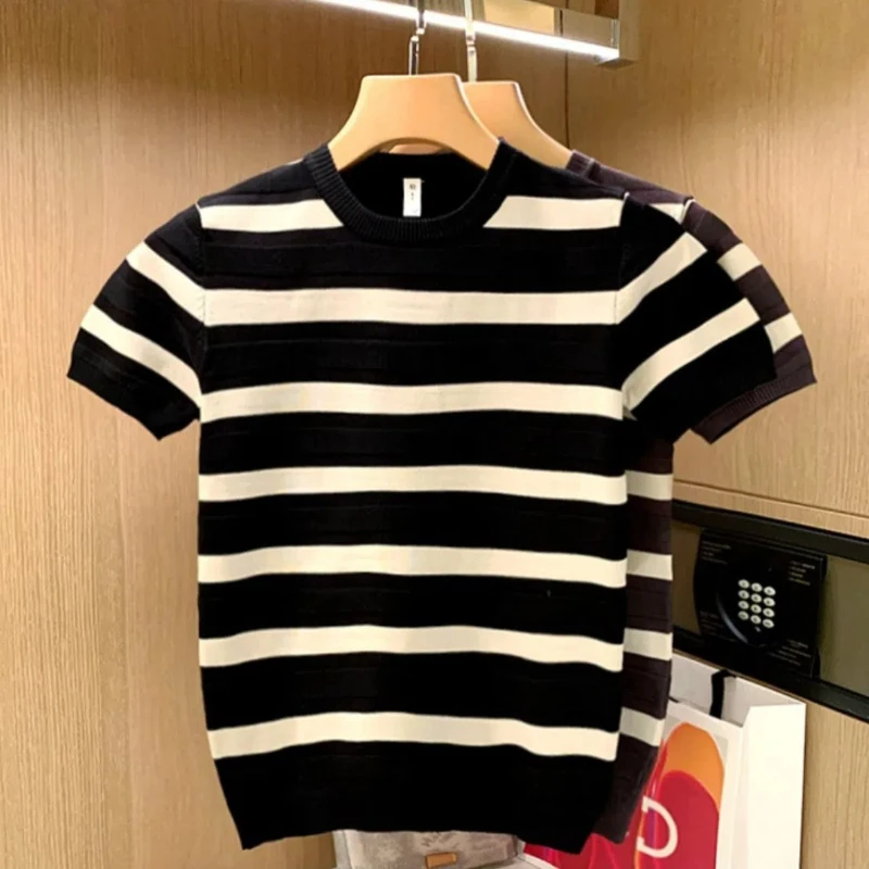 Lightweight T-shirt Personalized Insert Contrast Color Fashion Striped Slim Men's Half-Sleeve Knitted Sweater
Lightweight T-shirt Personalized Insert Contrast Color Fashion Striped Slim Men's Half-Sleeve Knitted Sweater