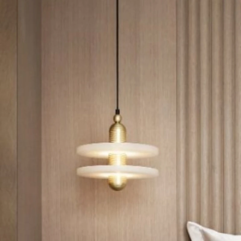 Nordic simple marble single-headed restaurant chandelier modern fashion bar counter small bedroom bedside designer light luxury
Nordic simple marble single-headed restaurant chandelier modern fashion bar counter small bedroom bedside designer light luxury
