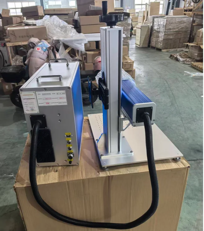 FM-400Pro 20w 30w 50w Classic desktop split optical fiber metal laser marking machine fiber laser marking machine
FM-400Pro 20w 30w 50w Classic desktop split optical fiber metal laser marking machine fiber laser marking machine