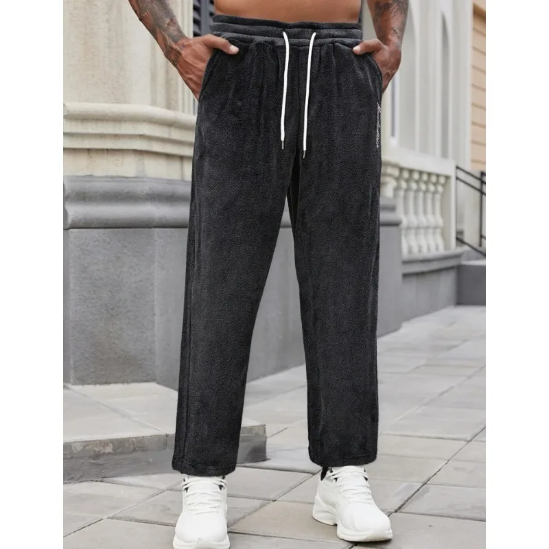 Спортивные повседневные мужские простые свободные широкие брюки со шнуровкой спереди и карманами на шнуровке с принтом
Спортивные повседневные мужские простые свободные широкие брюки со шнуровкой спереди и карманами на шнуровке с принтом