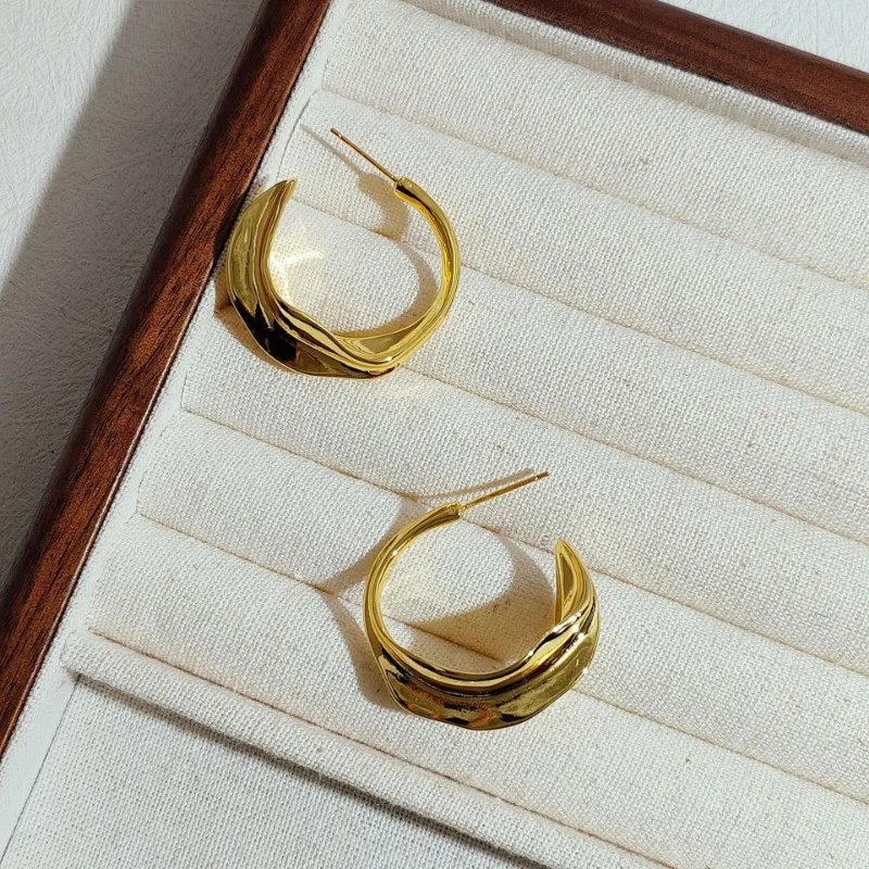 Exaggerated Personality Earrings, Irregular High-end Light Luxury Stud Earrings, New Fashion Niche Design Qingdao Earrings
Exaggerated Personality Earrings, Irregular High-end Light Luxury Stud Earrings, New Fashion Niche Design Qingdao Earrings